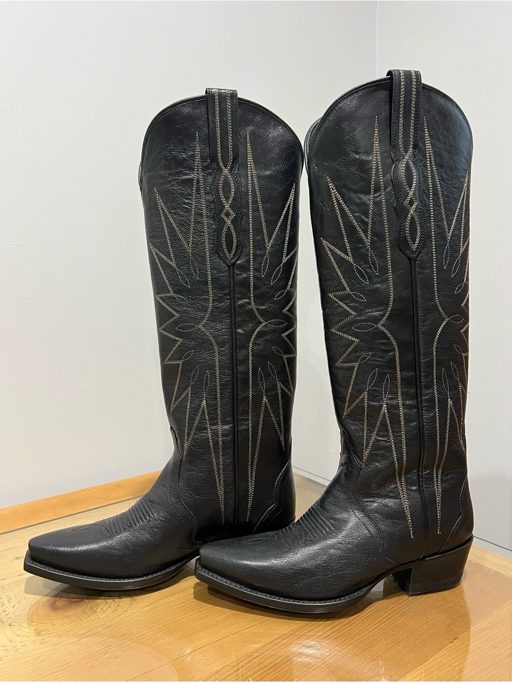 Tecovas The Loretta midnight Black Embroidered Heeled Boots 6.5